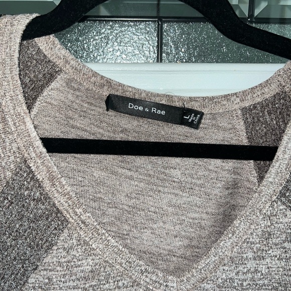 Women's V-Neck Sweater in Taupe - Picture 2 of 3